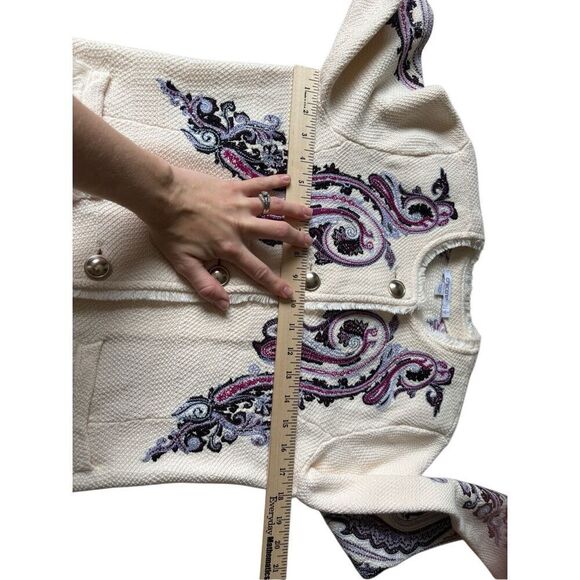 Chico’s Embroidered Paisley Lady Jacket size 1 US M Cream Purple Button Front - Picture 7 of 14